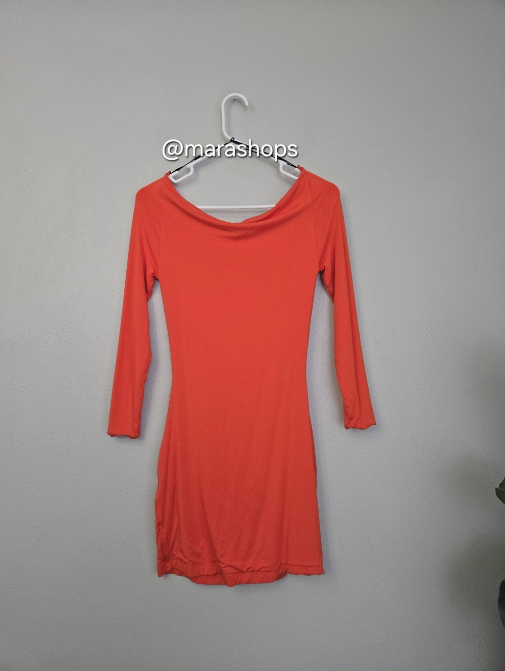 Seroya Novella Dress - Picture 6 of 7